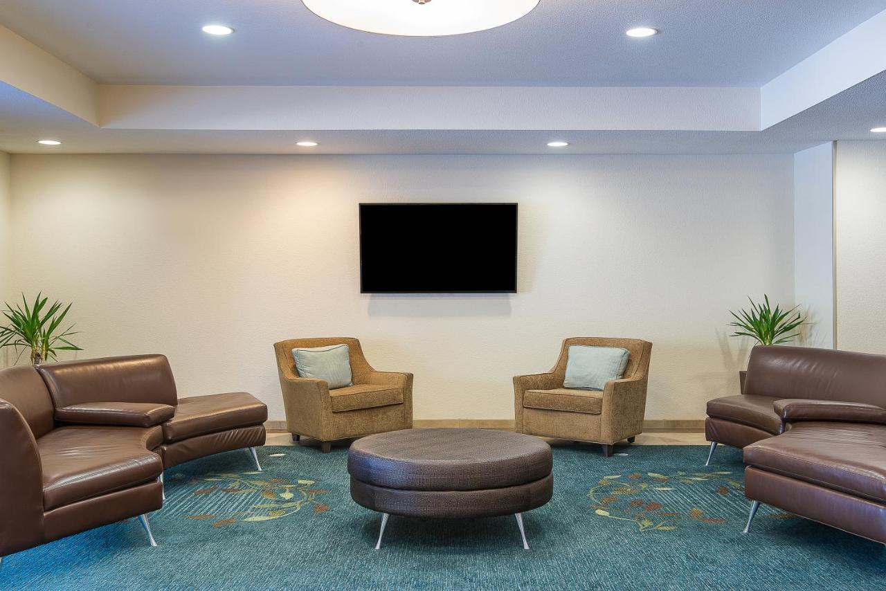 Candlewood Suites Bloomington By Ihg Exterior foto